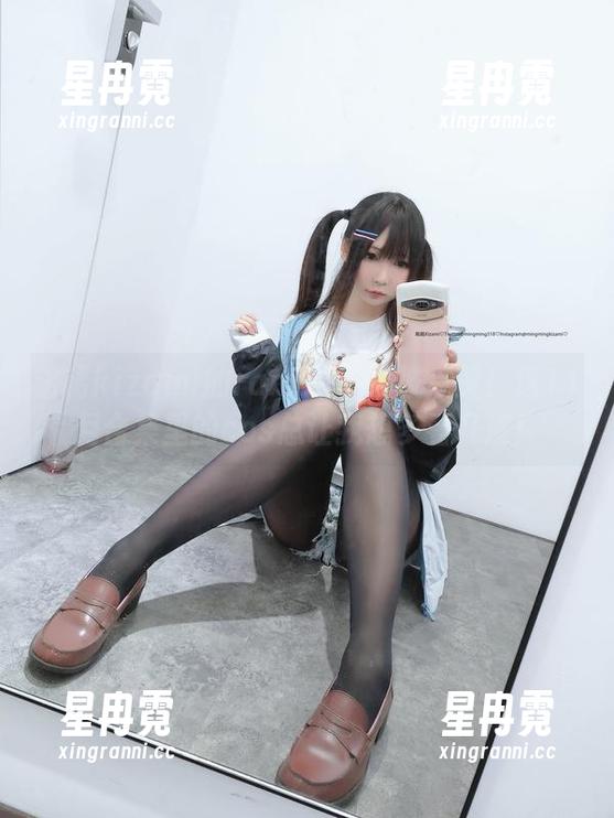 铭铭kizami的fantia应该被点赞！这11月合集里的cos总让我想多看几遍！