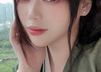 写真趣谈：阿九从不咕咕与卡芙卡，瞧这姿态，蹦出不少小火花。