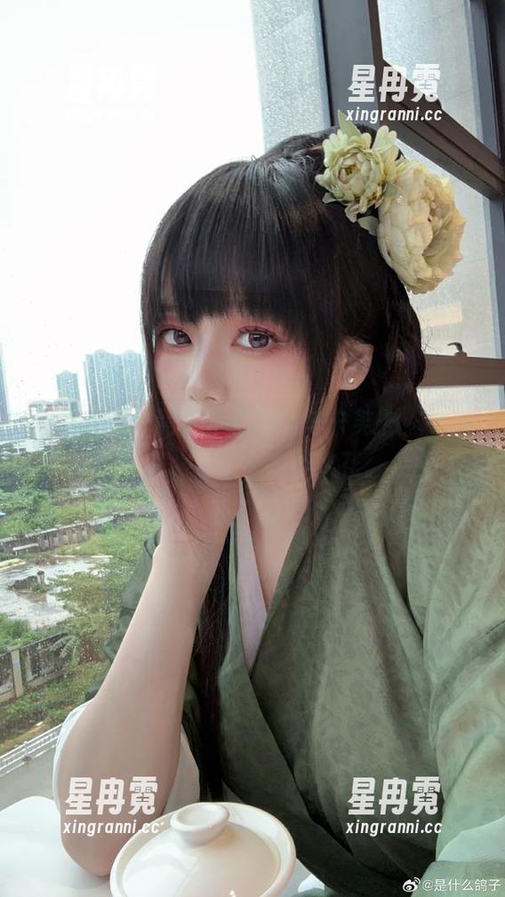 写真趣谈：阿九从不咕咕与卡芙卡，瞧这姿态，蹦出不少小火花。