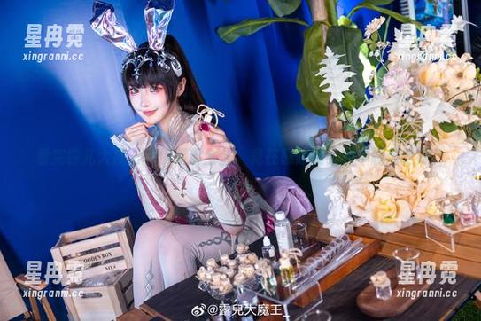 看完露儿大魔王的伊芙琳全集，竟在感慨现实的单调与乏味！