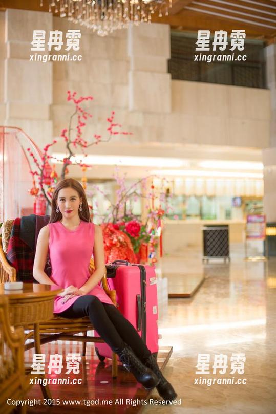 青豆客-卓琳妹妹 青豆客 - 当卓琳妹妹变身女神,私拍的图片直接点燃你的想象力!