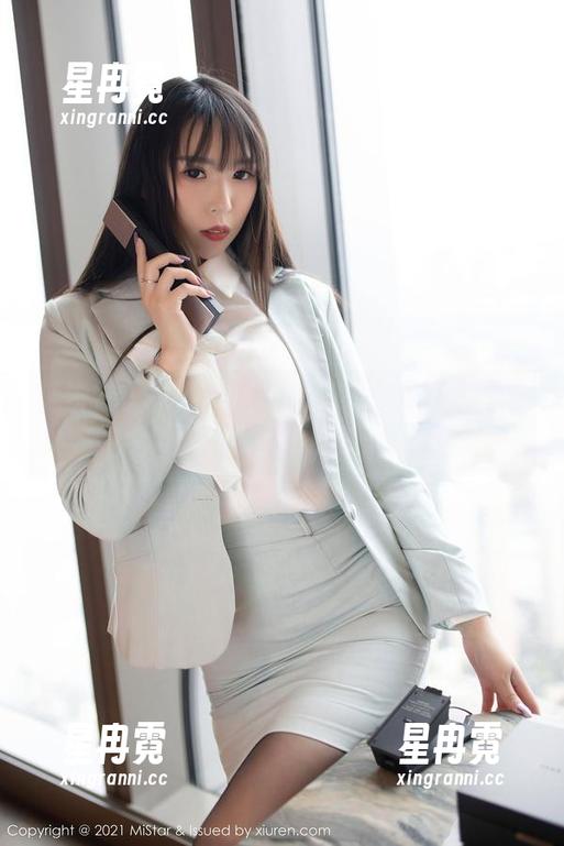 魅妍社-九儿 魅妍社 - 九儿的居家写真集——在沙发上“浪”出风情的资源。