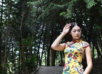 魔镜街拍 – 艾小青的免费旗袍图片，可能比在服装店里碰到的还更惊艳哦