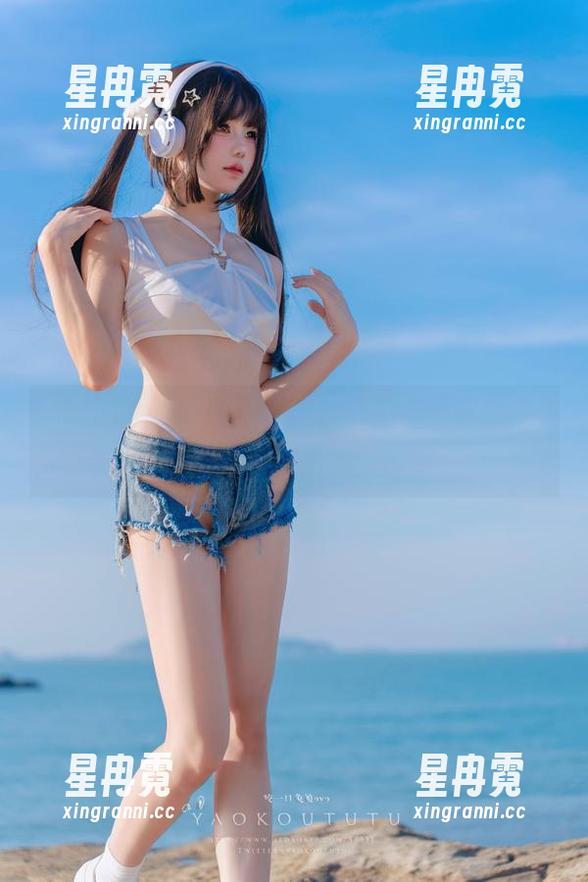 黏黏团子兔 黏黏团子兔的图集:慵懒逐浪,不怕被海浪推着走!