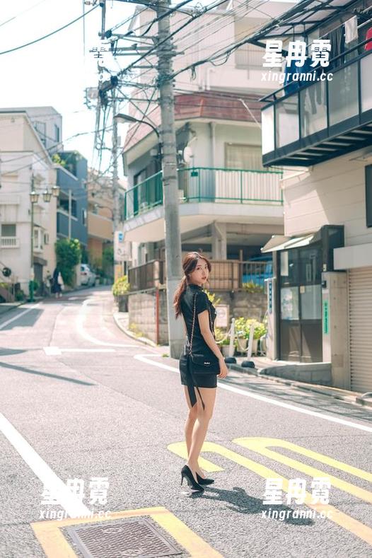 高清图库：黑川驾驭校服，像獒犬一样霸气但又有点可爱