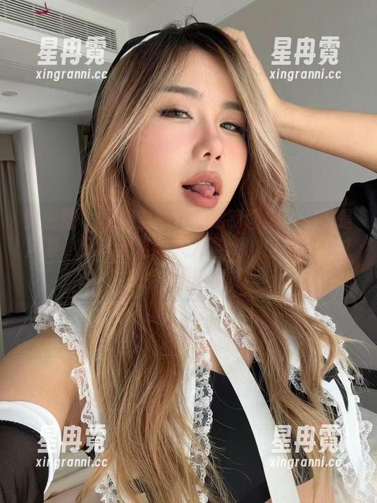 微密圈 - 黑饱宝的户外定制图集：不仅是风景，还有我这张人人喜欢、但是风吹过来会变形的脸！